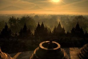 Family gathering ke Borobudur selain menikmati keindahan candinya juga wisata alamnya.