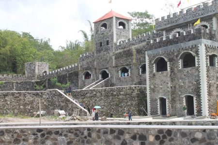 The Lost World Castle terletak di lereng gunung Merapi Yogyakarta.